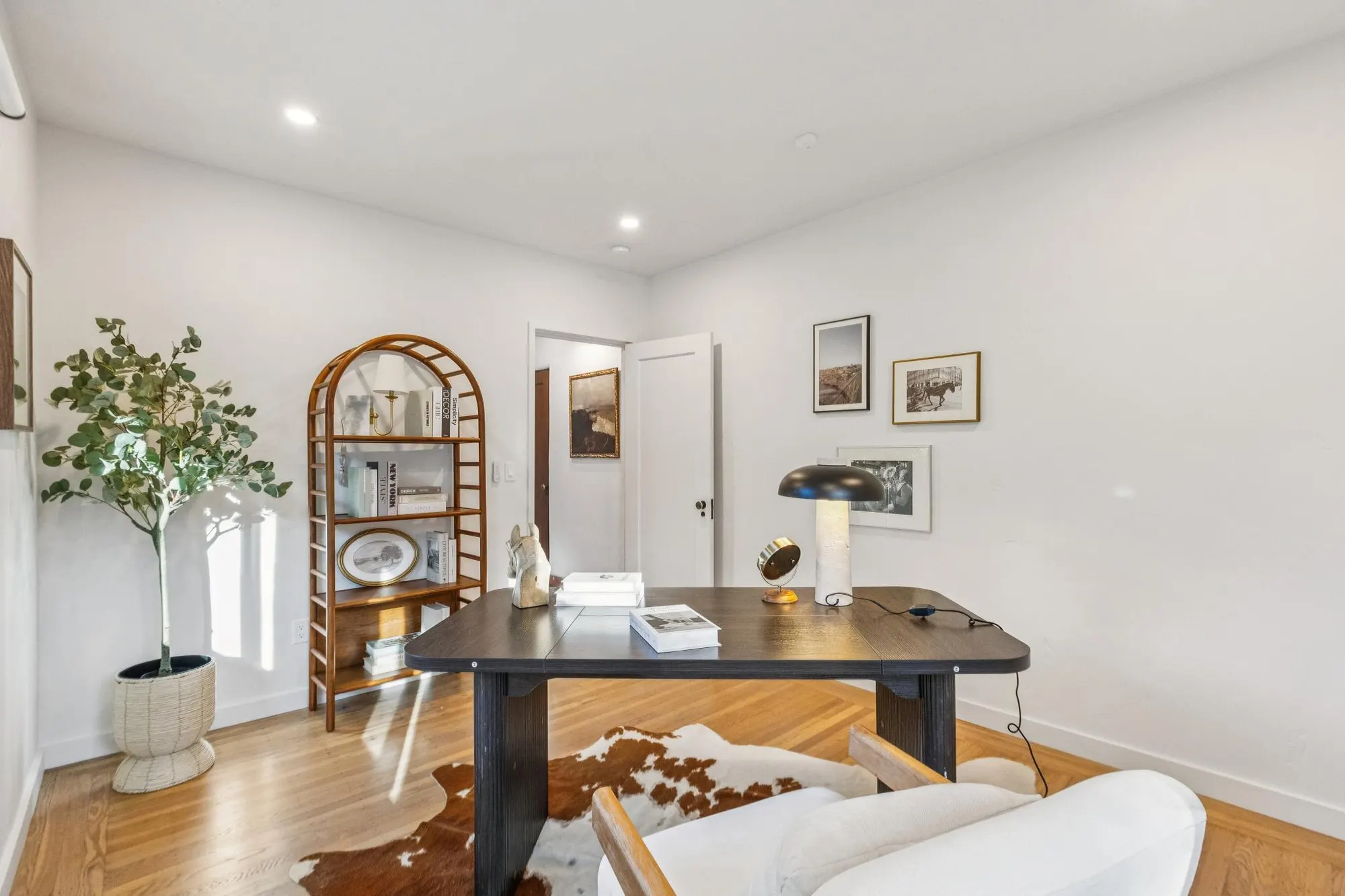 Professionally staged interior at 2322 Summit Dr, Hillsborough by AAA Homes — 200 2323 summit drive.88055.p4k.069.web