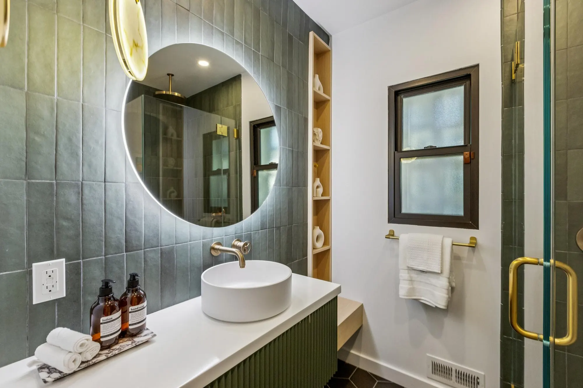 Professionally staged interior at 2322 Summit Dr, Hillsborough by AAA Homes — 202 2323 summit drive.88055.p4k.070.web