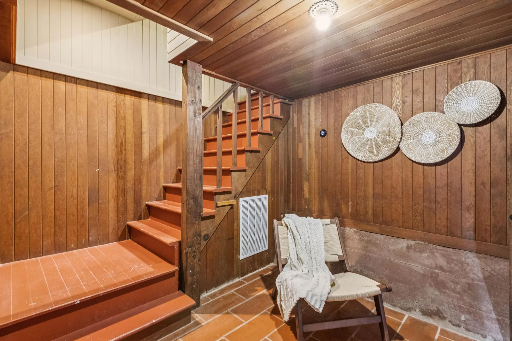 Professionally staged interior at 2322 Summit Dr, Hillsborough by AAA Homes — 206 2323 summit drive.88055.p4k.072.web