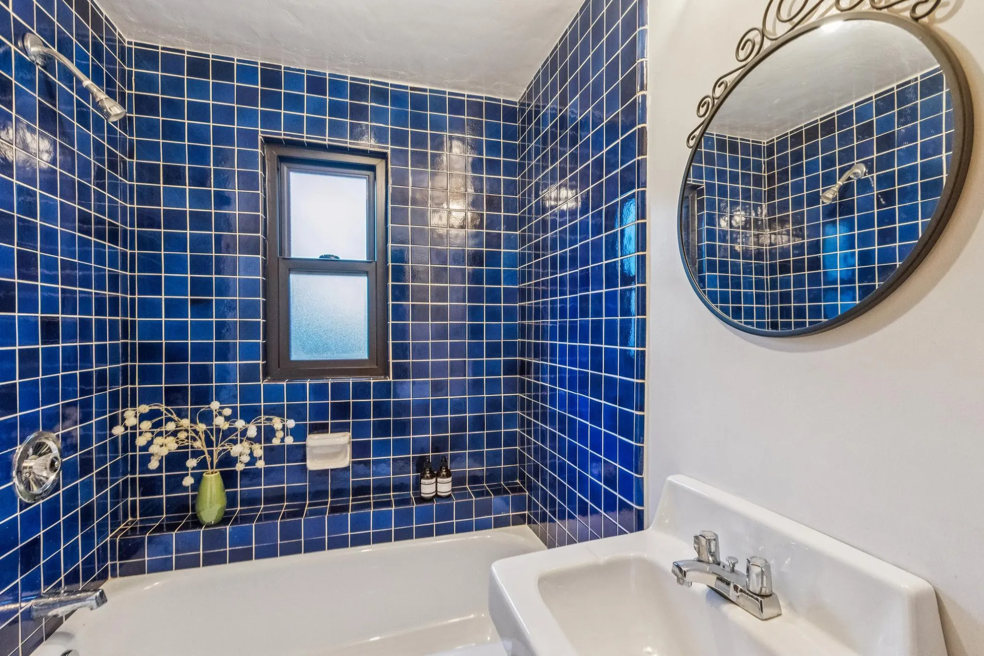 Professionally staged interior at 2322 Summit Dr, Hillsborough by AAA Homes — 234 2323 summit drive.88055.p4k.083.web