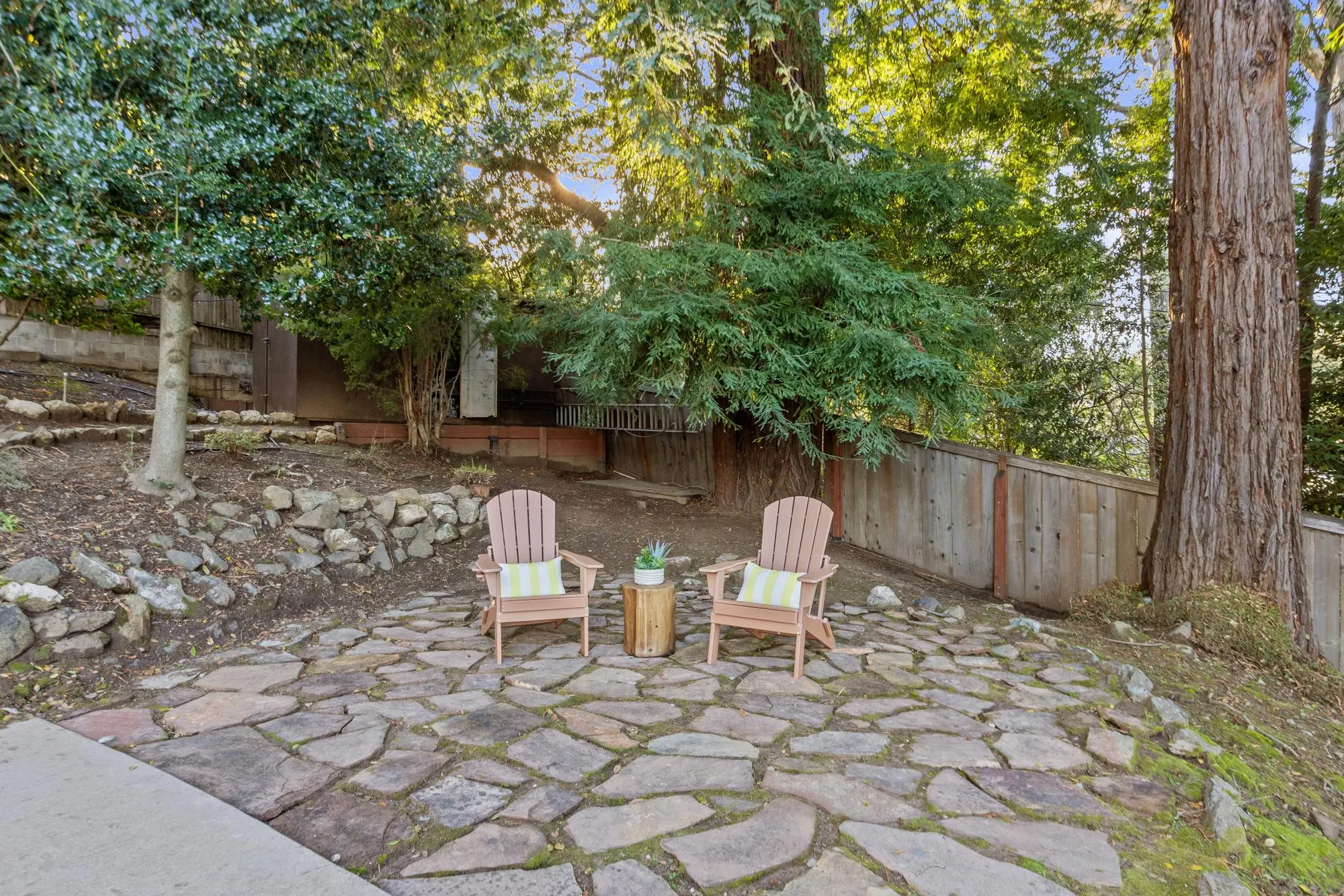 Professionally staged interior at 2322 Summit Dr, Hillsborough by AAA Homes — 256 2323 summit drive.88055.p4k.094.web