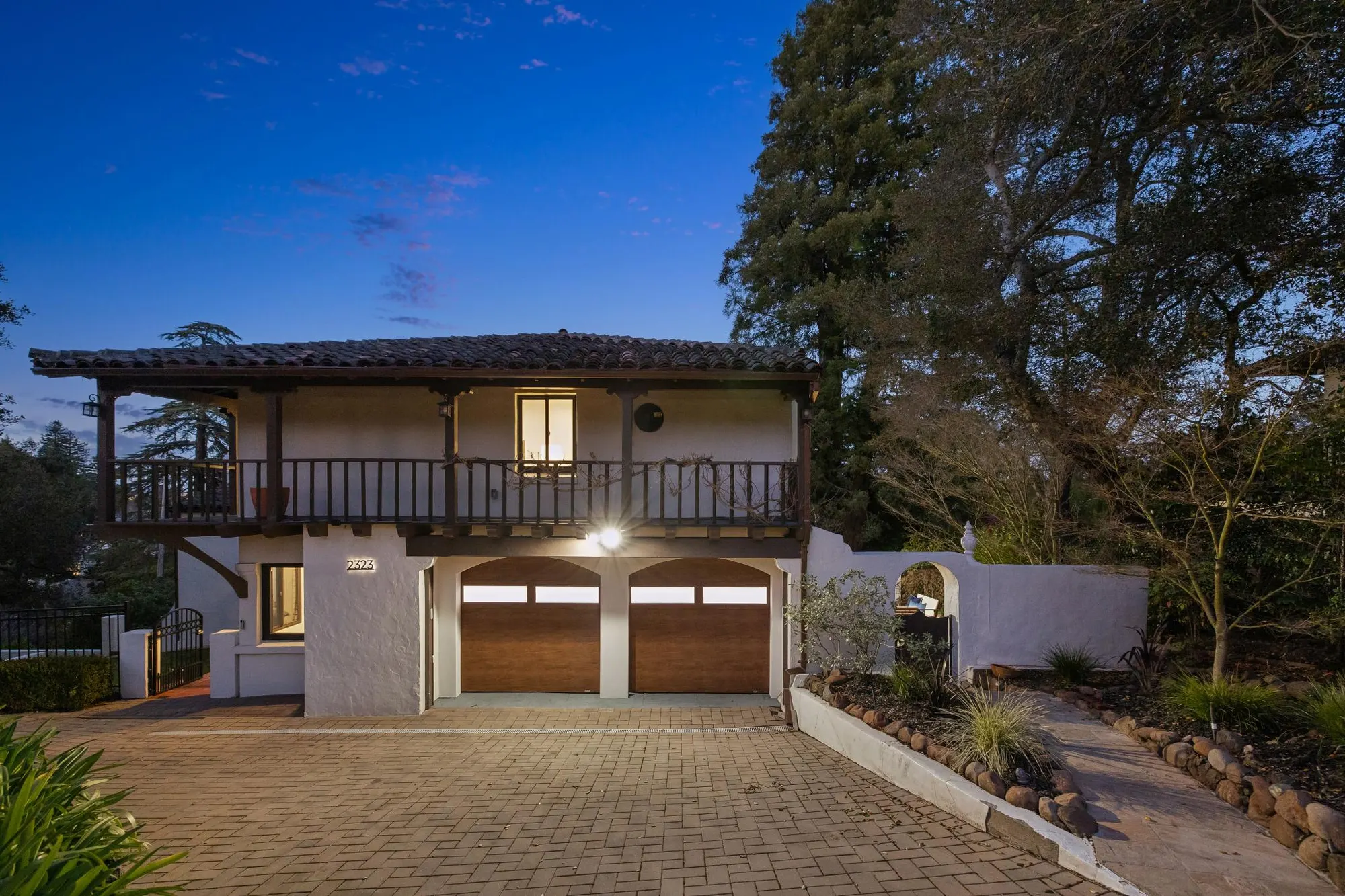 Professionally staged interior at 2322 Summit Dr, Hillsborough by AAA Homes — 334 2323 summit drive.88055.ptw.020.web