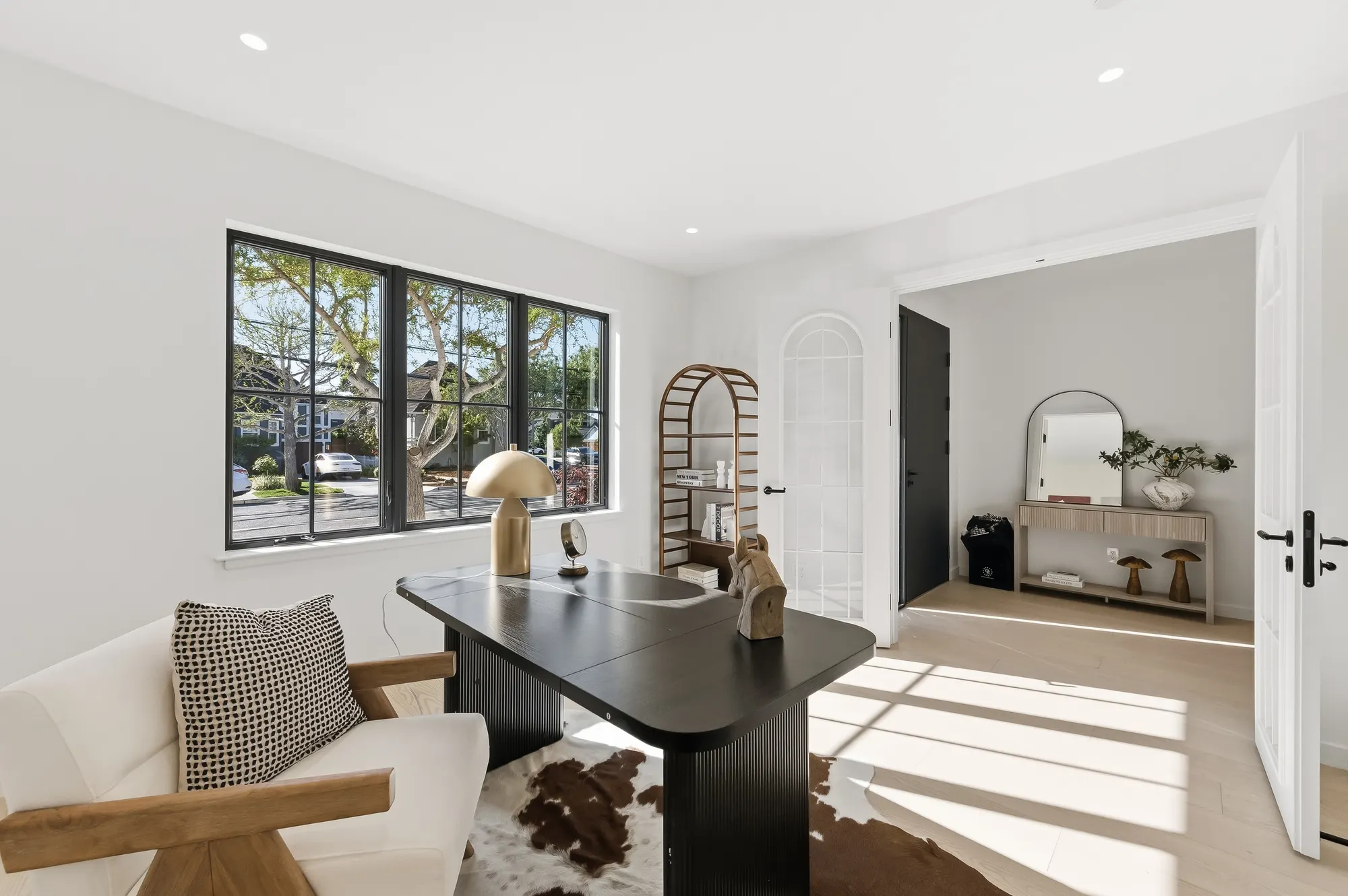 Professionally staged interior at 114 Bayswater Ave, Burlingame by AAA Homes — Photo 15