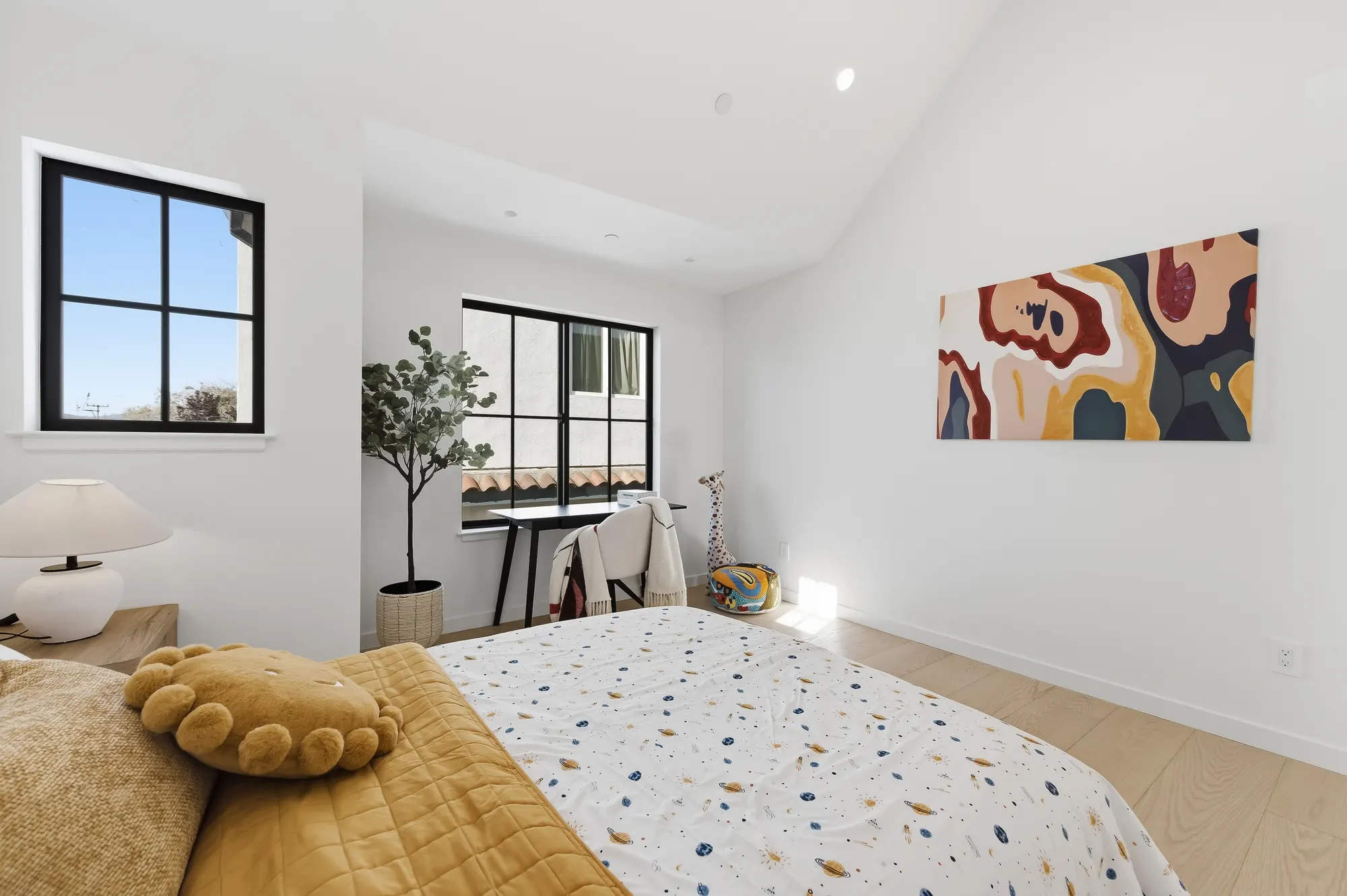 Professionally staged interior at 114 Bayswater Ave, Burlingame by AAA Homes — Photo 24