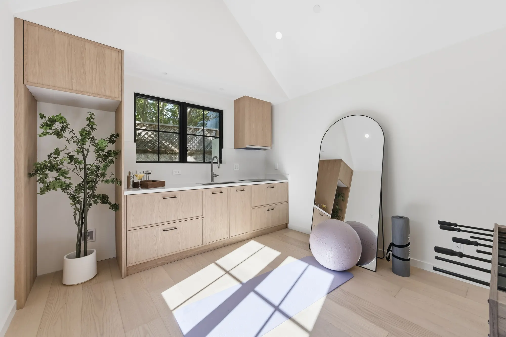 Professionally staged interior at 114 Bayswater Ave, Burlingame by AAA Homes — Photo 43