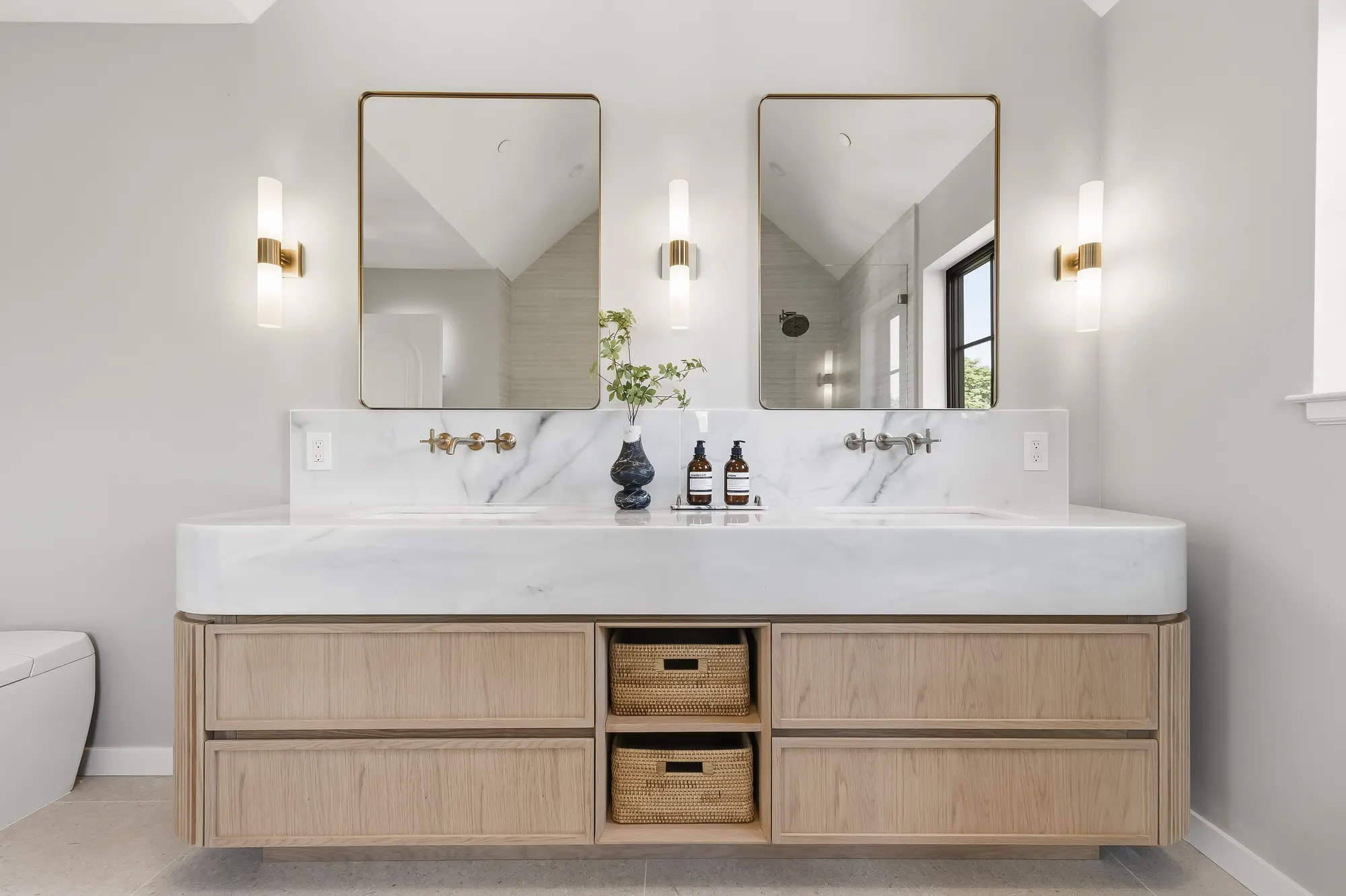 Professionally staged interior at 114 Bayswater Ave, Burlingame by AAA Homes — Photo 51