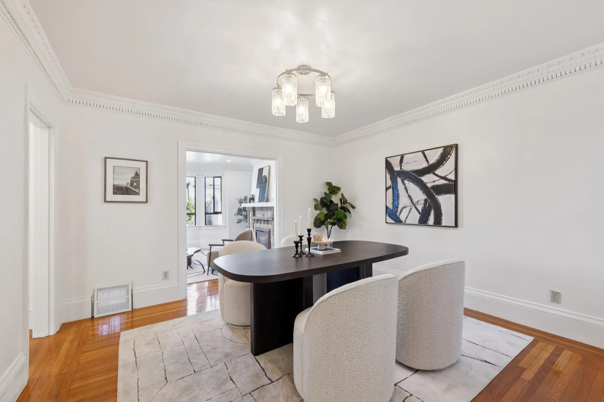 Professionally staged interior at 655 39th Ave, San Francisco by AAA Homes — 077 655 39th avenue.89083.p2k.011.web