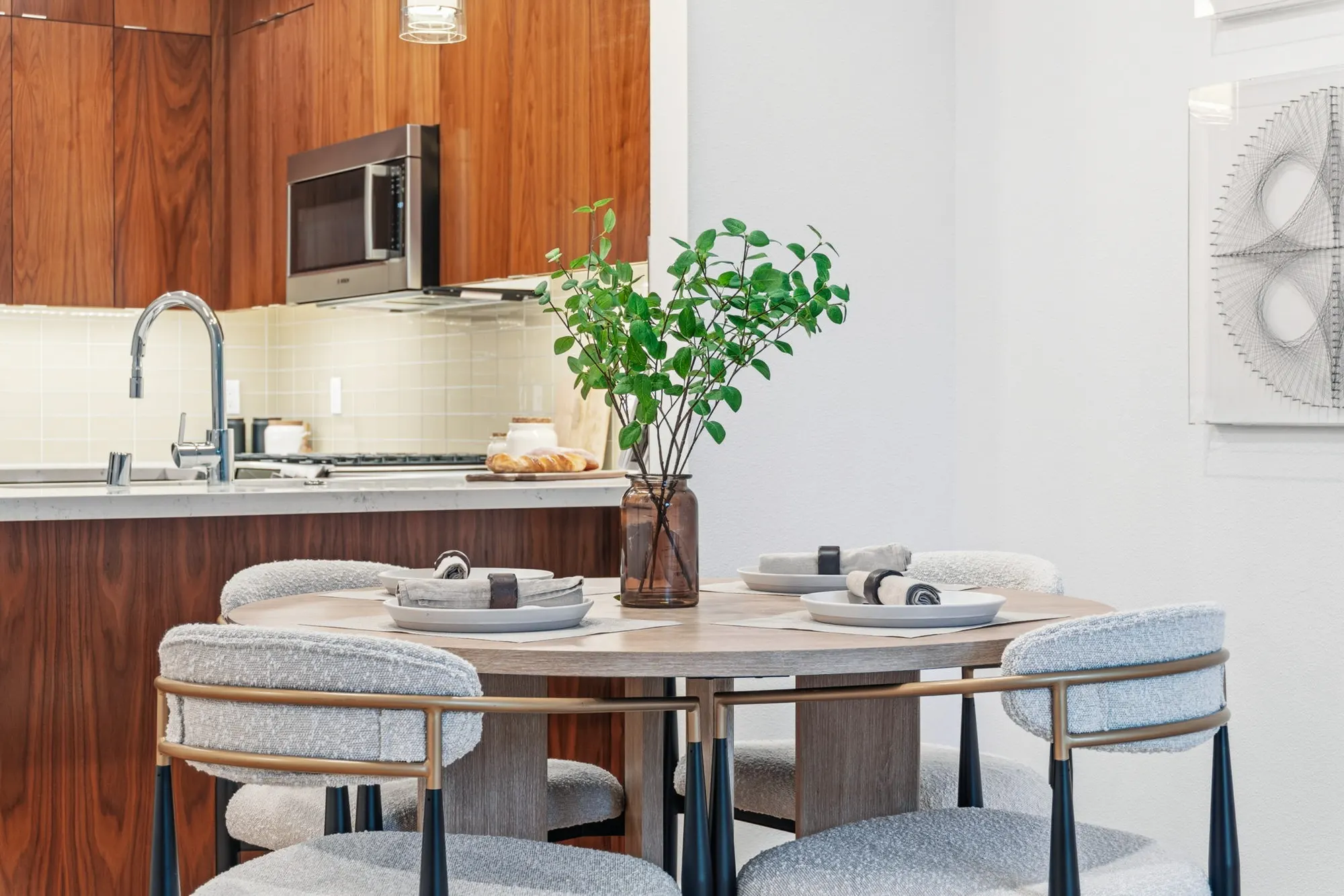 Professionally staged interior at 1101 W El Camino Real #417, Mountain View by AAA Homes — 1101WestECR 417 020